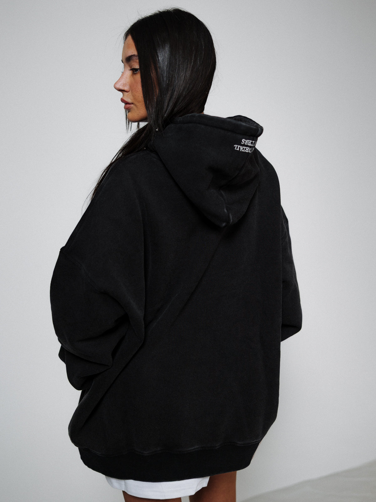 ESSENTIAL HOODIE BLACK WASH