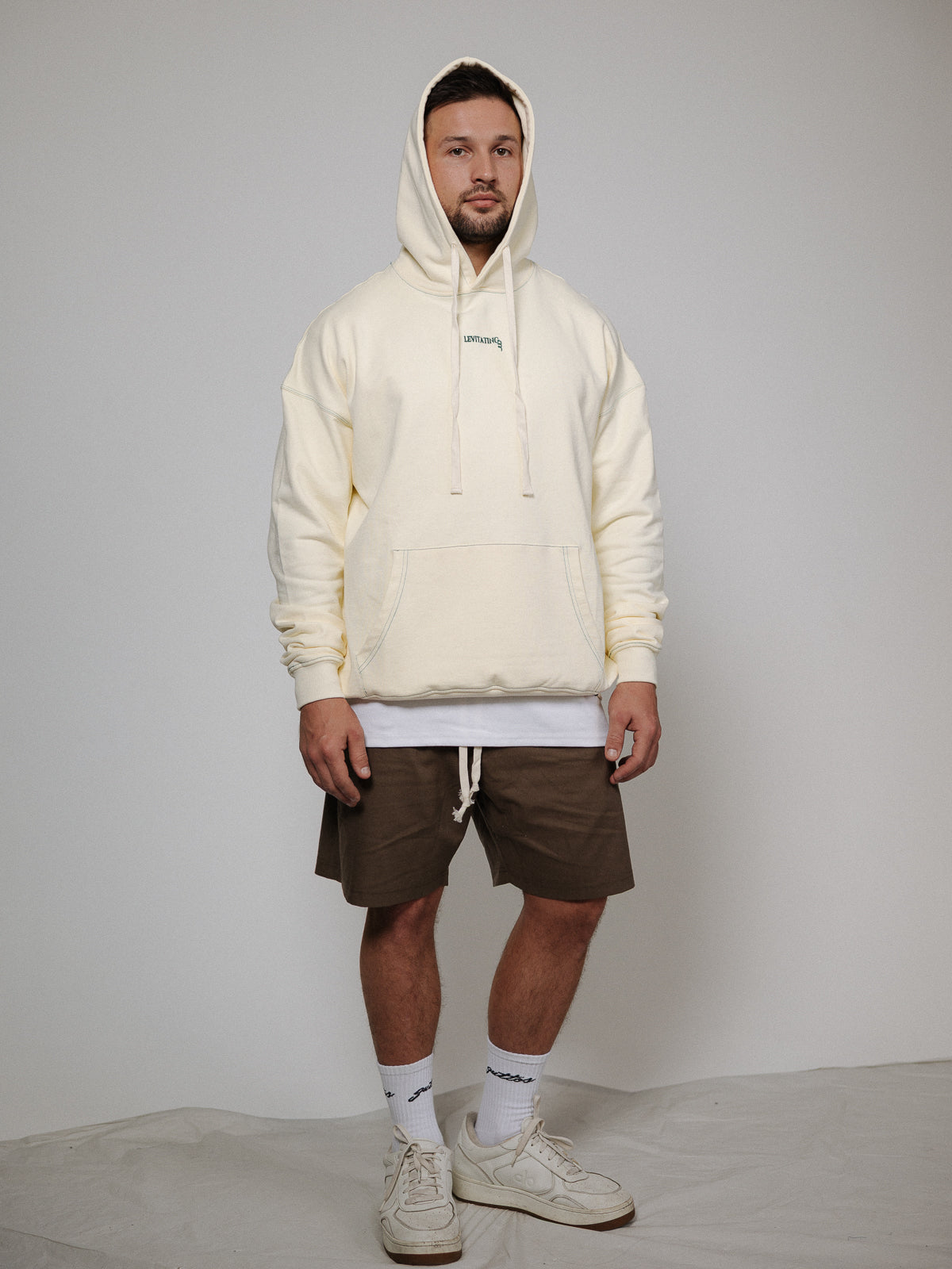 ESSENTIAL HOODIE CREAM