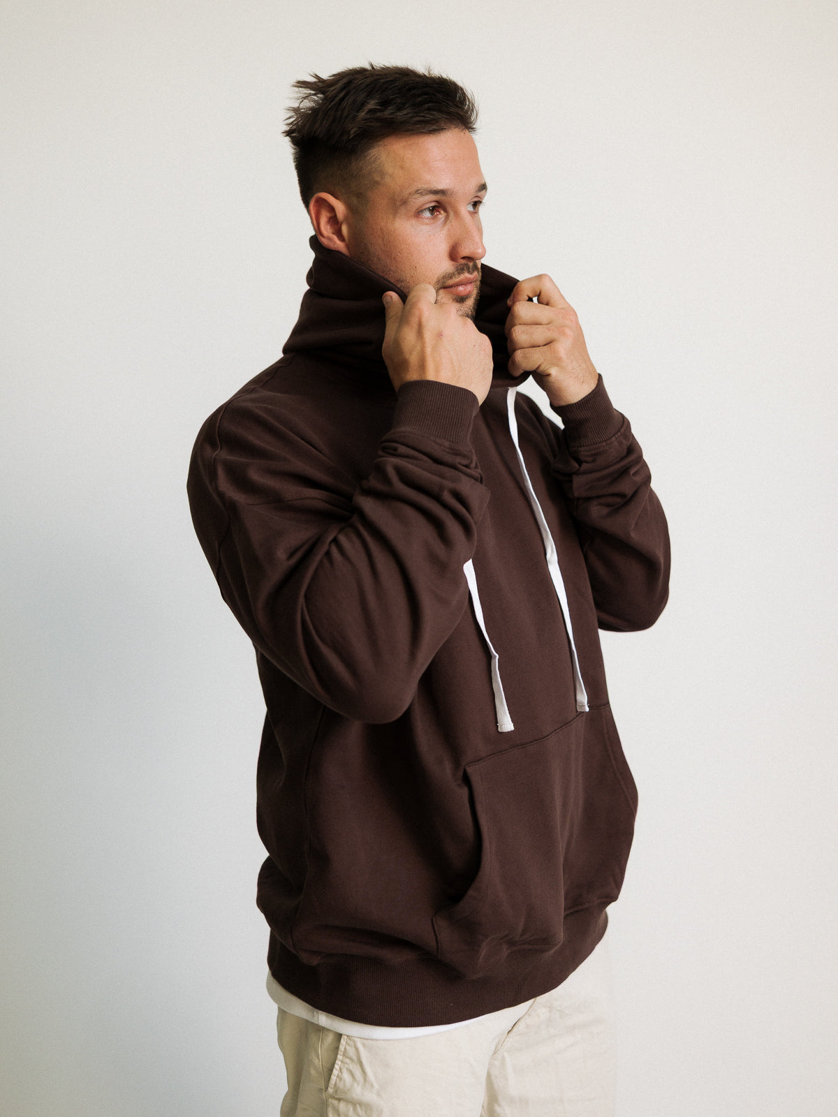 ESSENTIAL HOODIE BROWN
