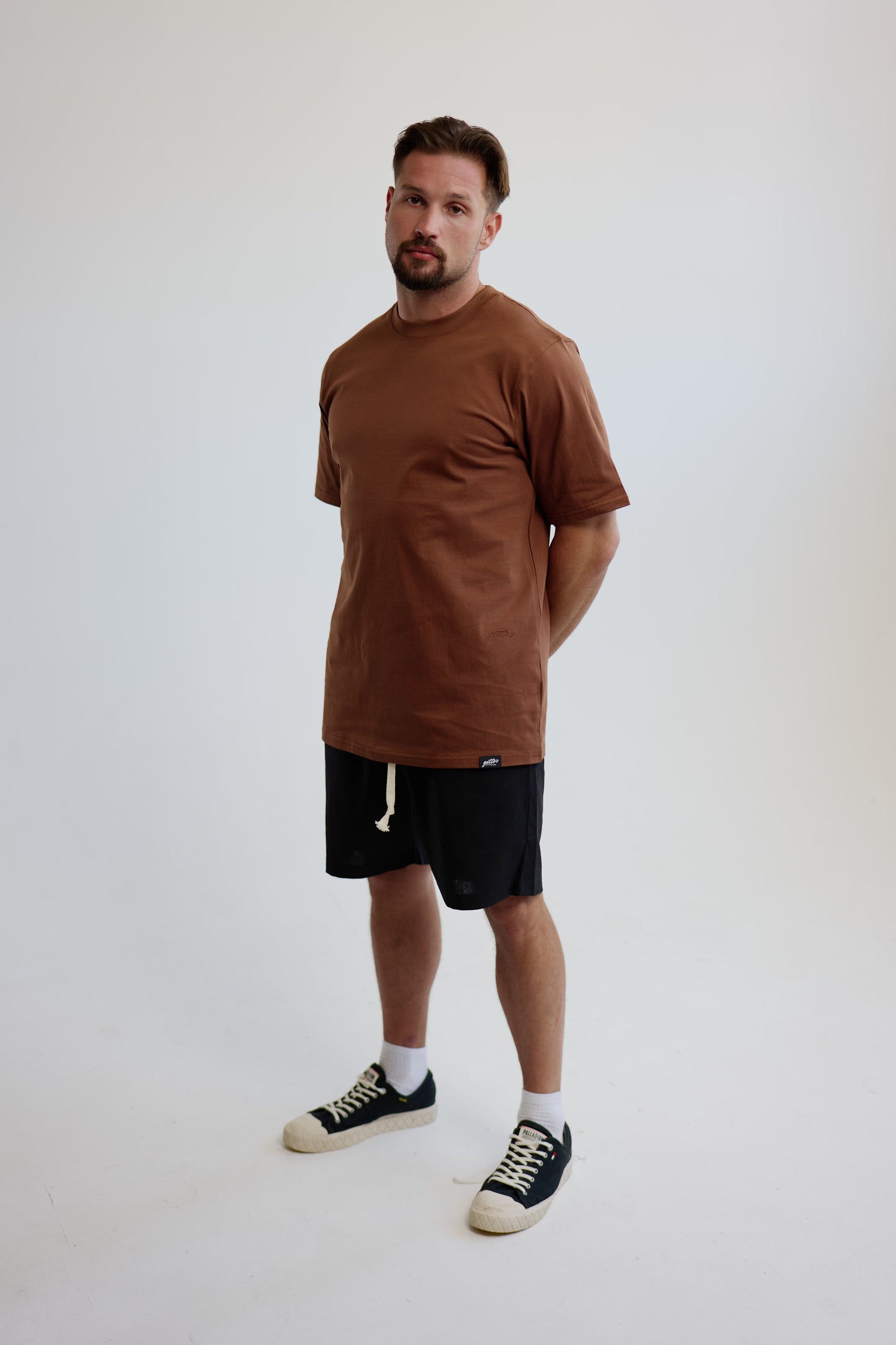 GUTTOS BROWN